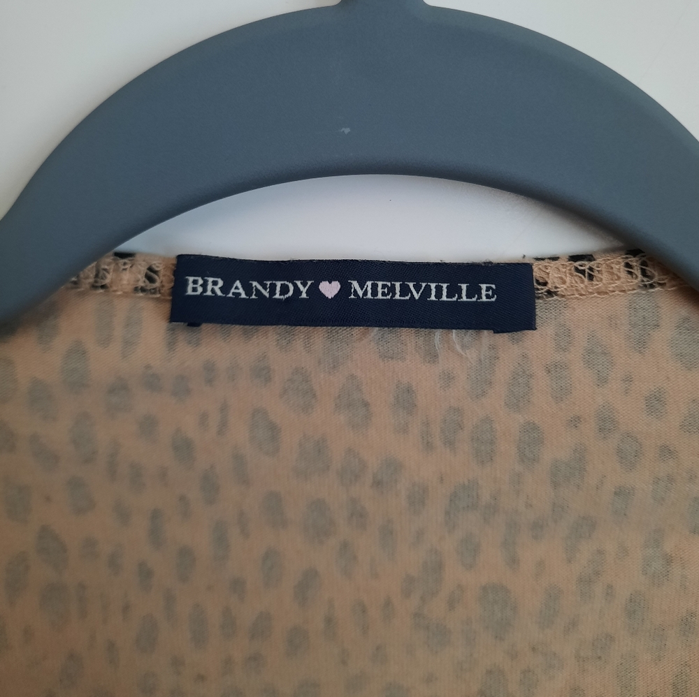 Brandy Melville Cheetah Wrap Top XS/S - Picture 4 of 6